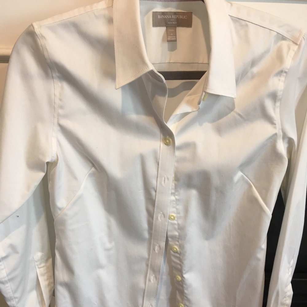 Banana Republic no iron top